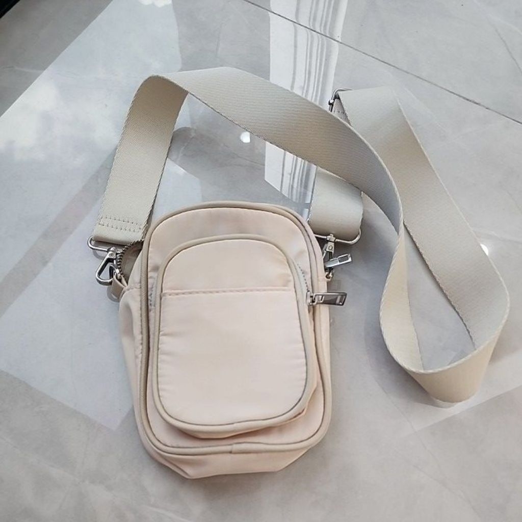[ Preloved ] Rubi Sling Bag Original