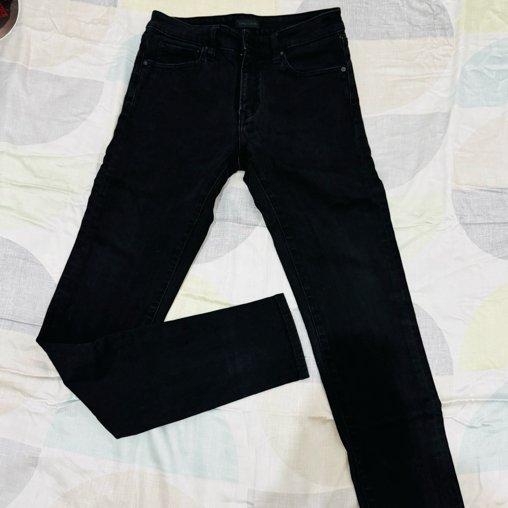 Uniqlo Slim Straight Jeans Black Men