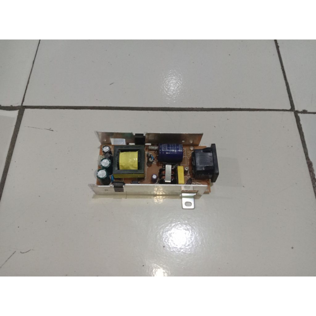 power suplay tv Votre LT-1771U