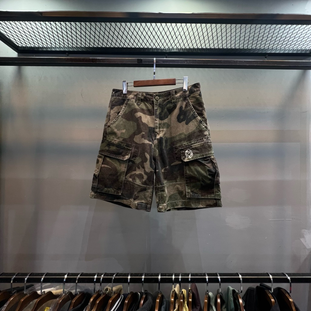 Clover Jakarta | Celana Pendek Pria BBC Distressed Camo Cargo Shorts 08 PM
