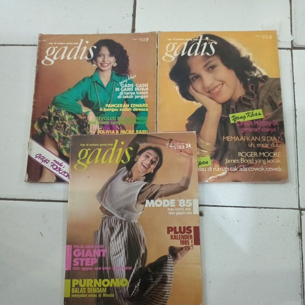 3 MAJALAH GADIS 1982 BUKU BEKAS