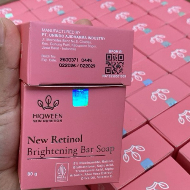 Hiqween Skin Nutrition Retinol Brightening Soap Sabun Penghilang Flek Dan Bekas Jerawat