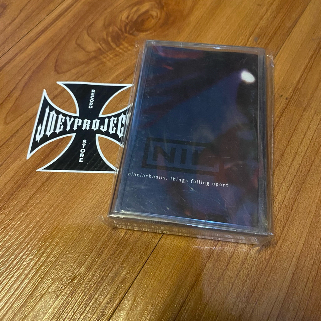 kaset NIN / nine inch nails - things falling appart