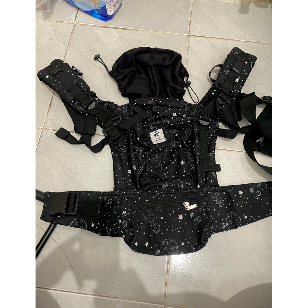 preloved nana baby carrier motif luar angkasa