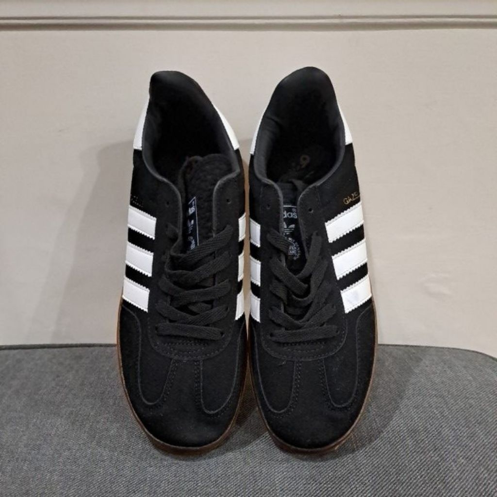 sepatu pria gazelle mirror