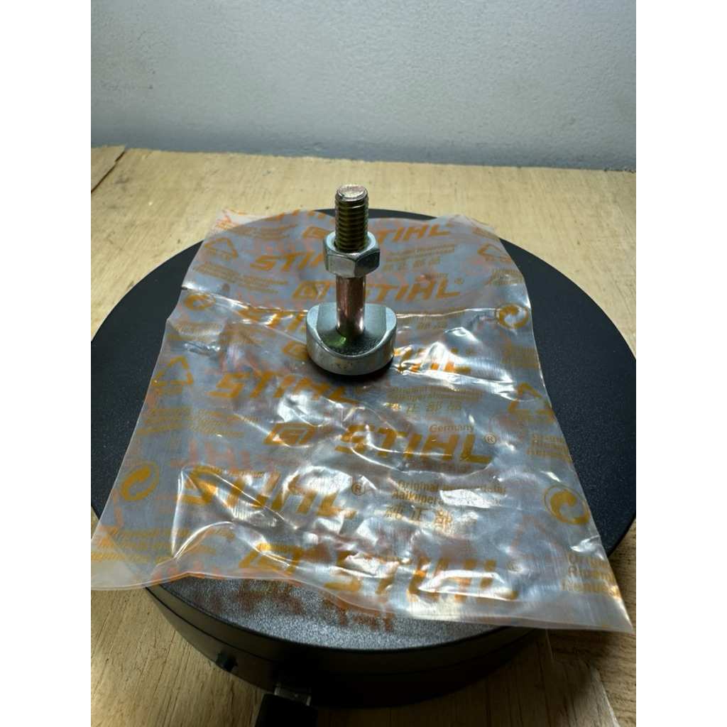 J 26/28 baut stang depan chainsaw besar 070