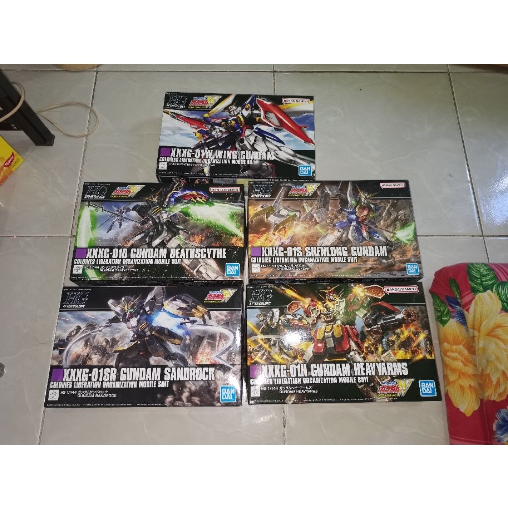 wing gundam HG set Bandai