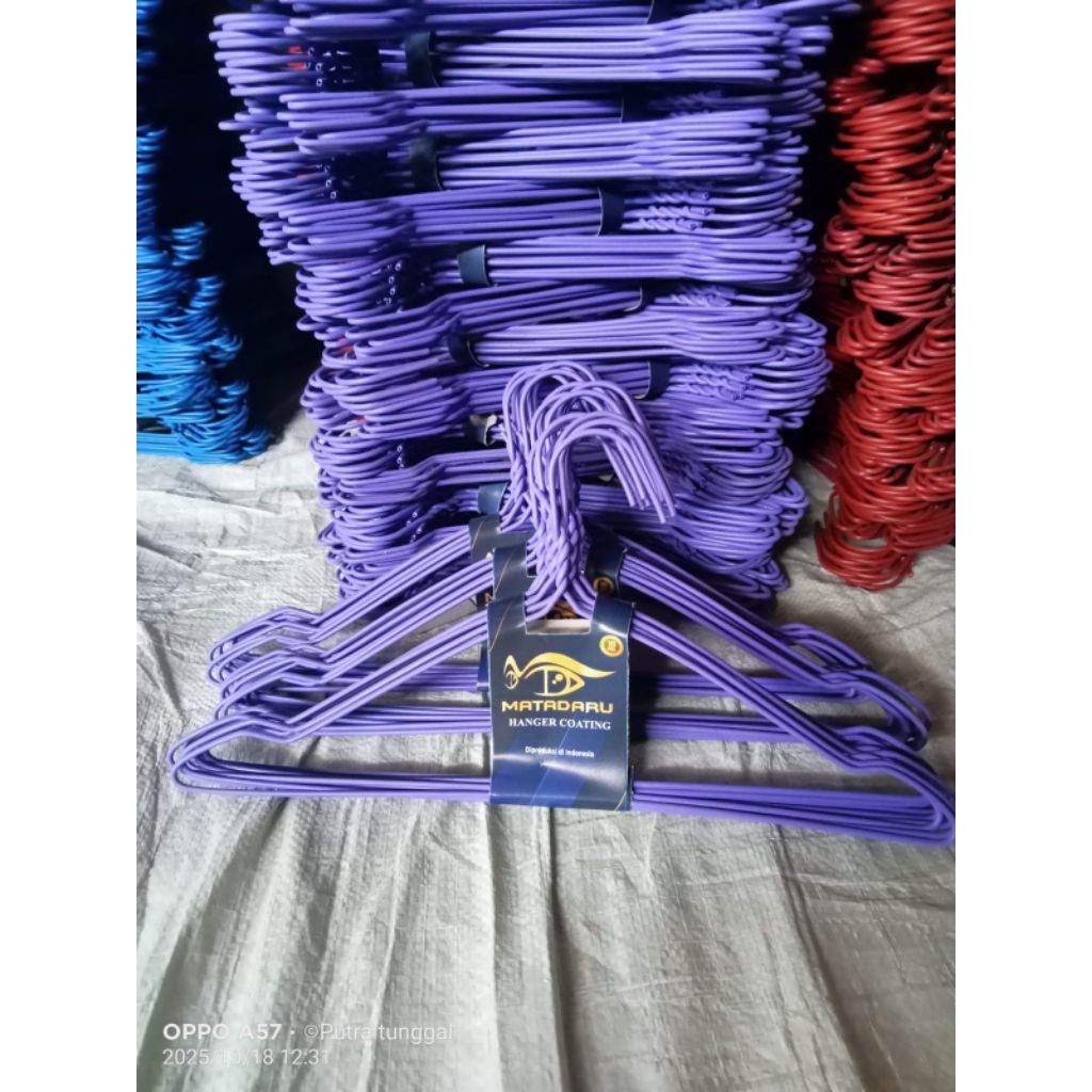Hanger Kawat Hanger Warna Gantungan Baju Kawat Anti Slip Dan Anti Karat Hanger Dewasa