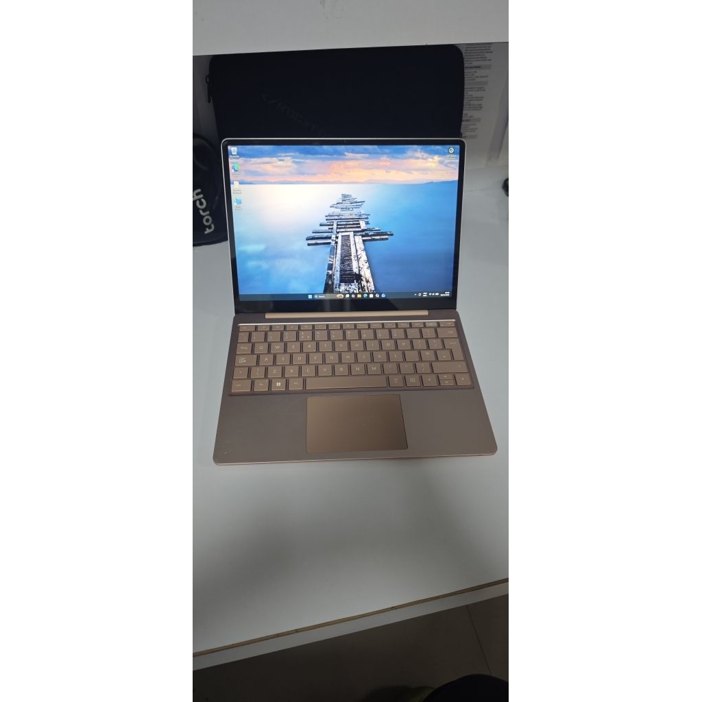 Microsoft Surface Laptop Go 3 i5-1235u, 8/256 GB, Iris XE, Touchscreen