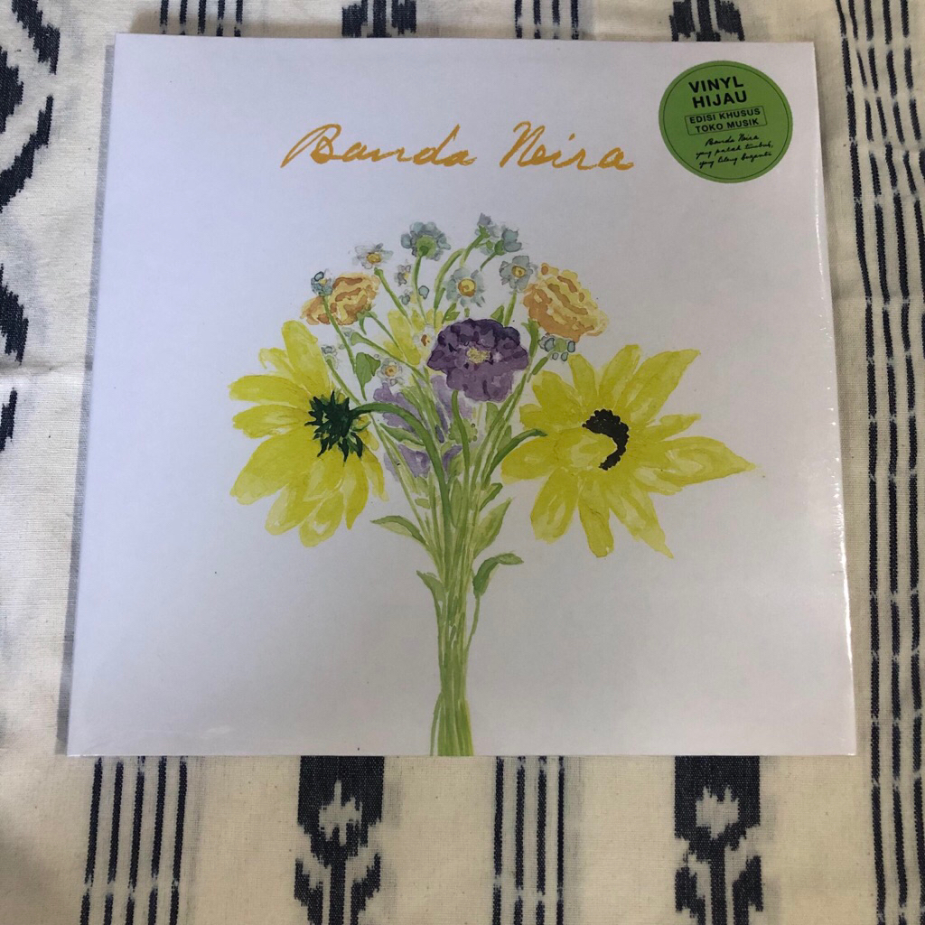 Vinyl / Piringan Hitam Banda Neira - Yang Patah Tumbuh Yang Hilang Berganti