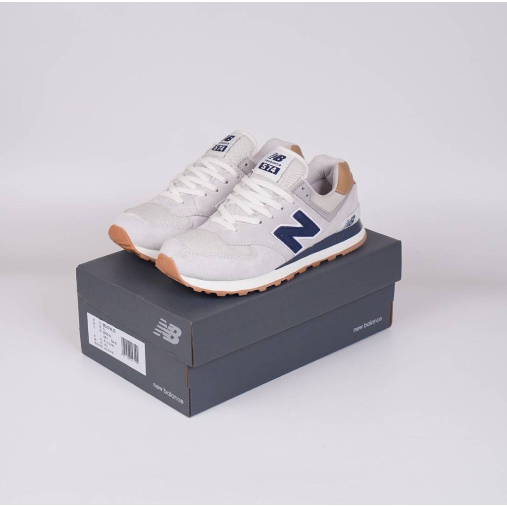 ( ARMX ) Sepatu New Balance 574 Classic Beige Navy