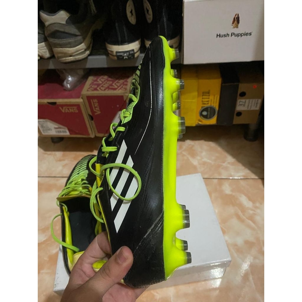 Sepatu Bola Adidas F30 Adizero