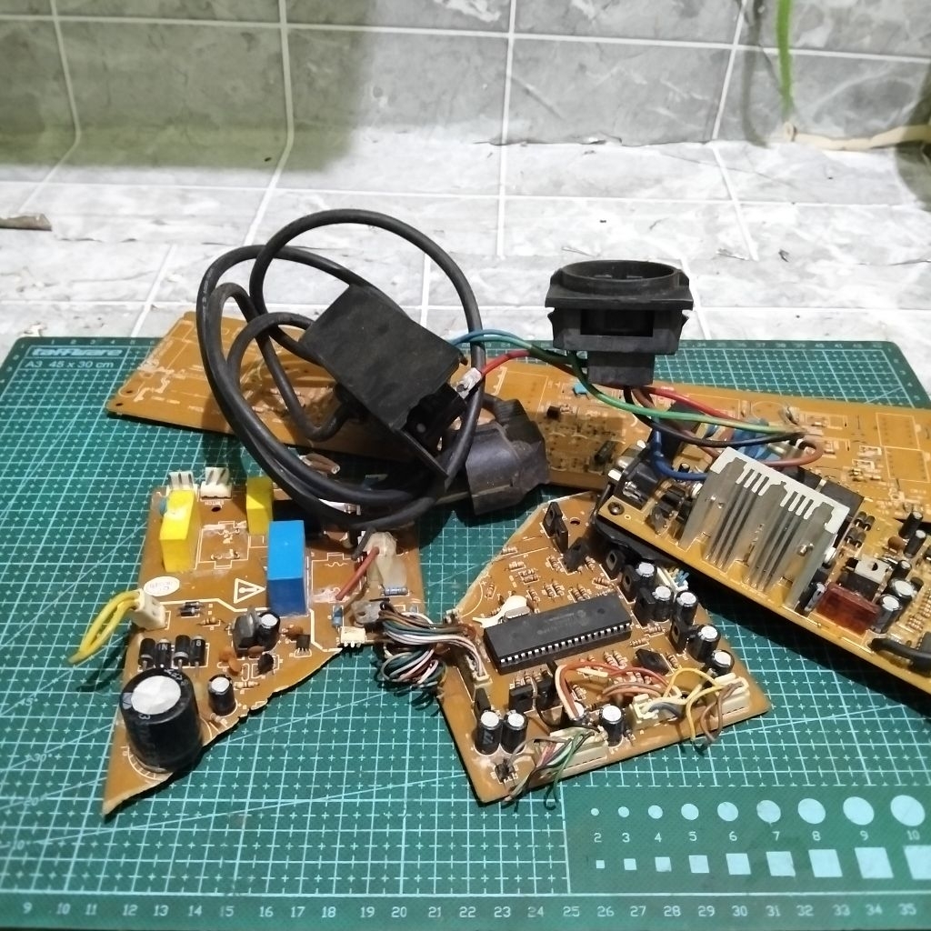 PCB Board Elektronik Bekas Campur Kabel & Komponen Part Servis