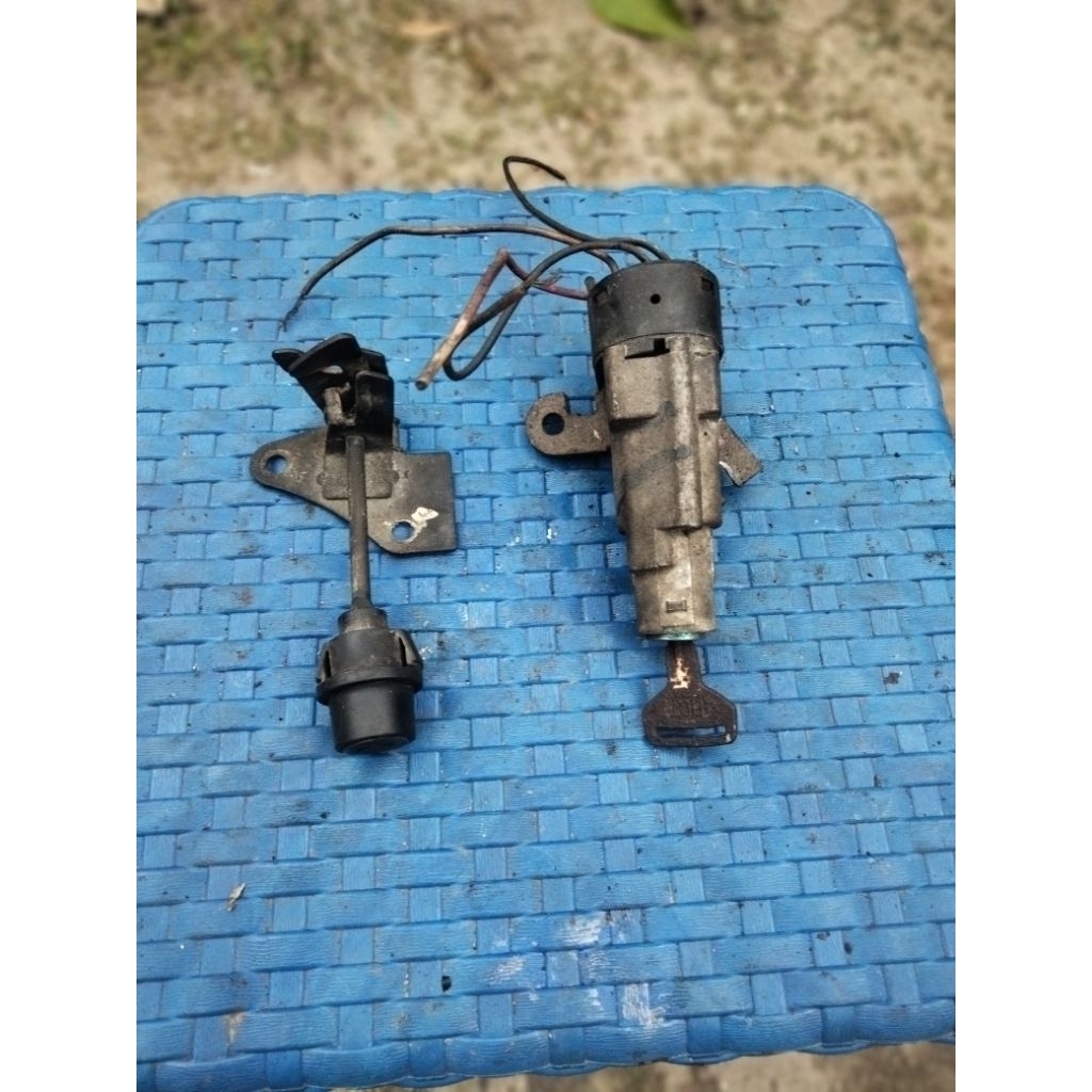 kunci kontak dan kunci jok qingqi babymatic 50cc original copotan