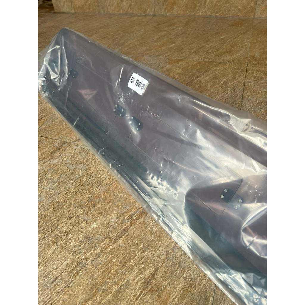 Spoiler Land Cruiser VX80