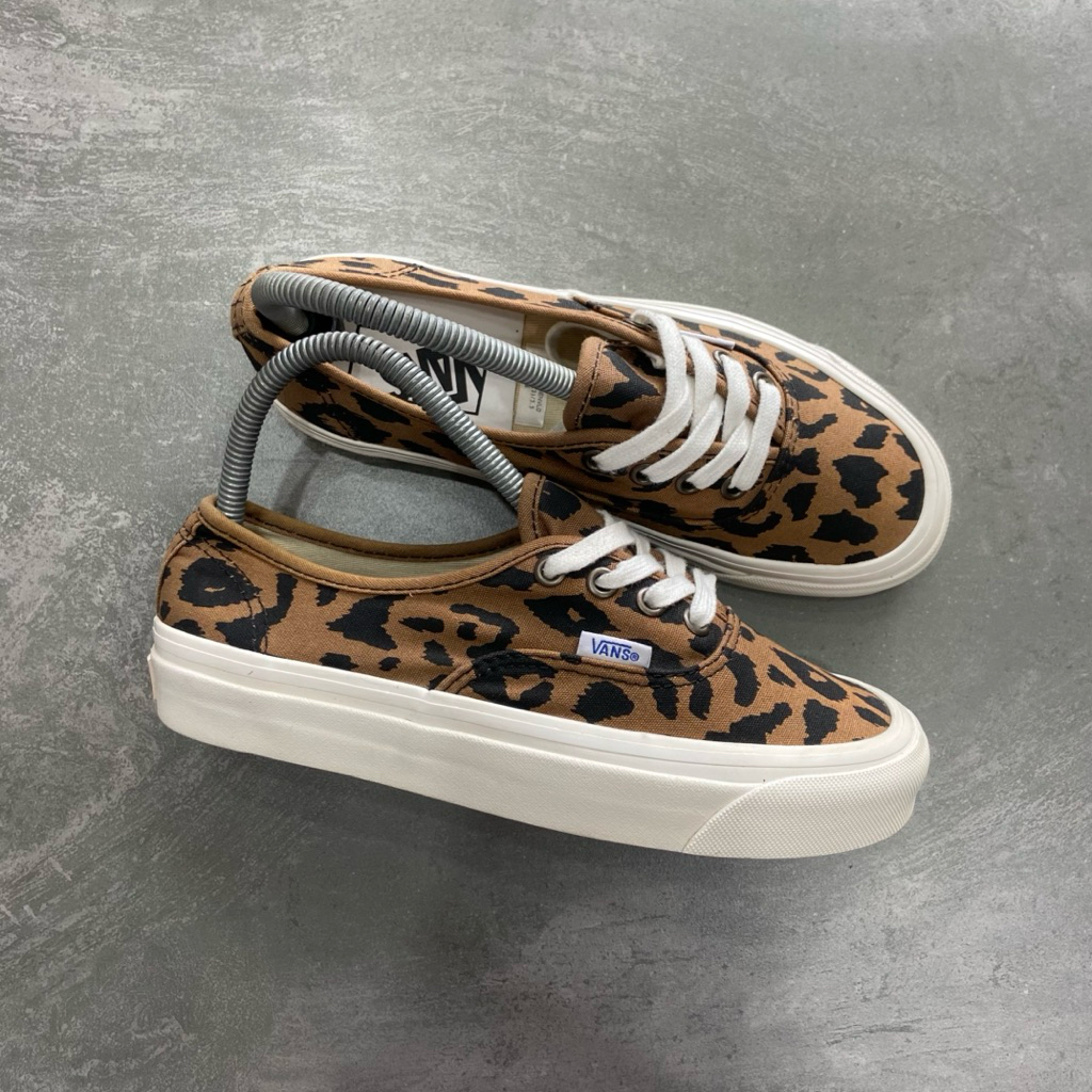 [Size 37] Vans Authentic 44 DX ‘OG Leopard’ (VN0A38ENVL0) Second Original Kondisi Nominus. Harga Bar