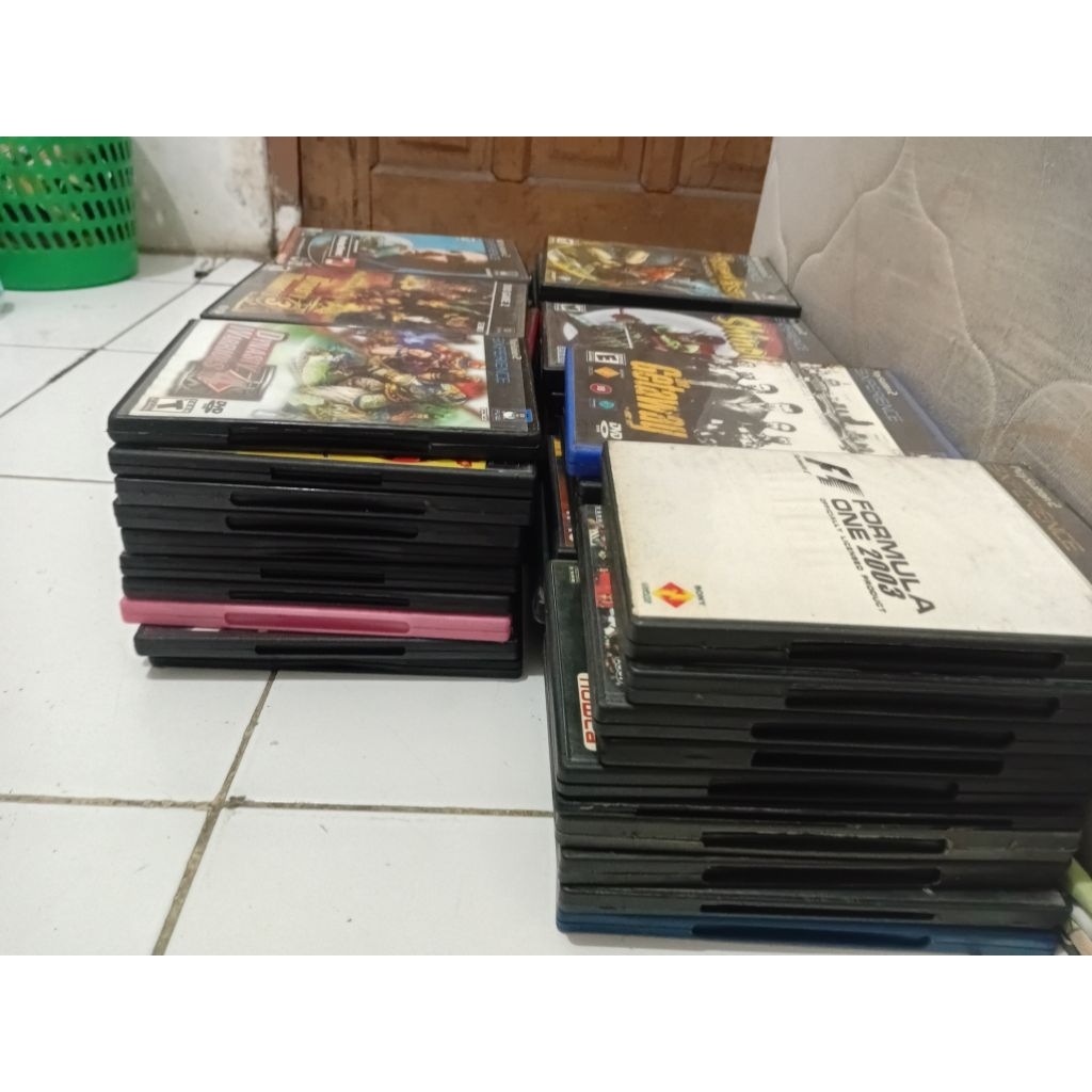 borongan 100 keping kaset ps 2