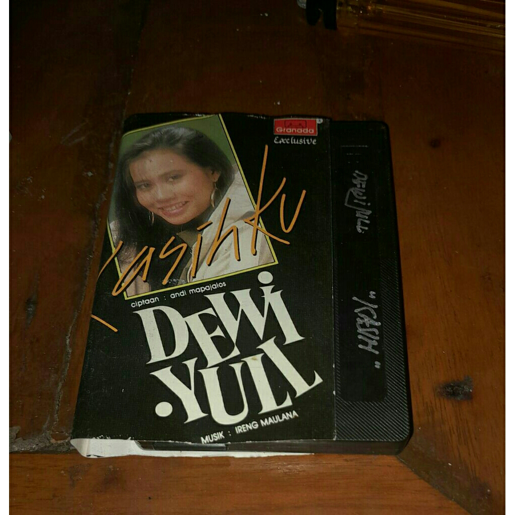 Kaset pita Dewi yull kasihku