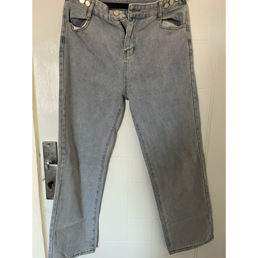 preloved jeans loose mode