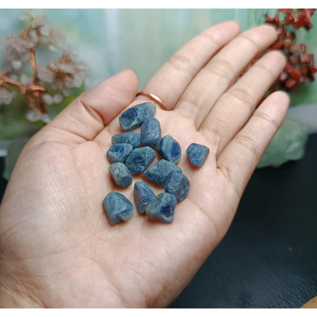 Natural Blue Sapphire rough (7)