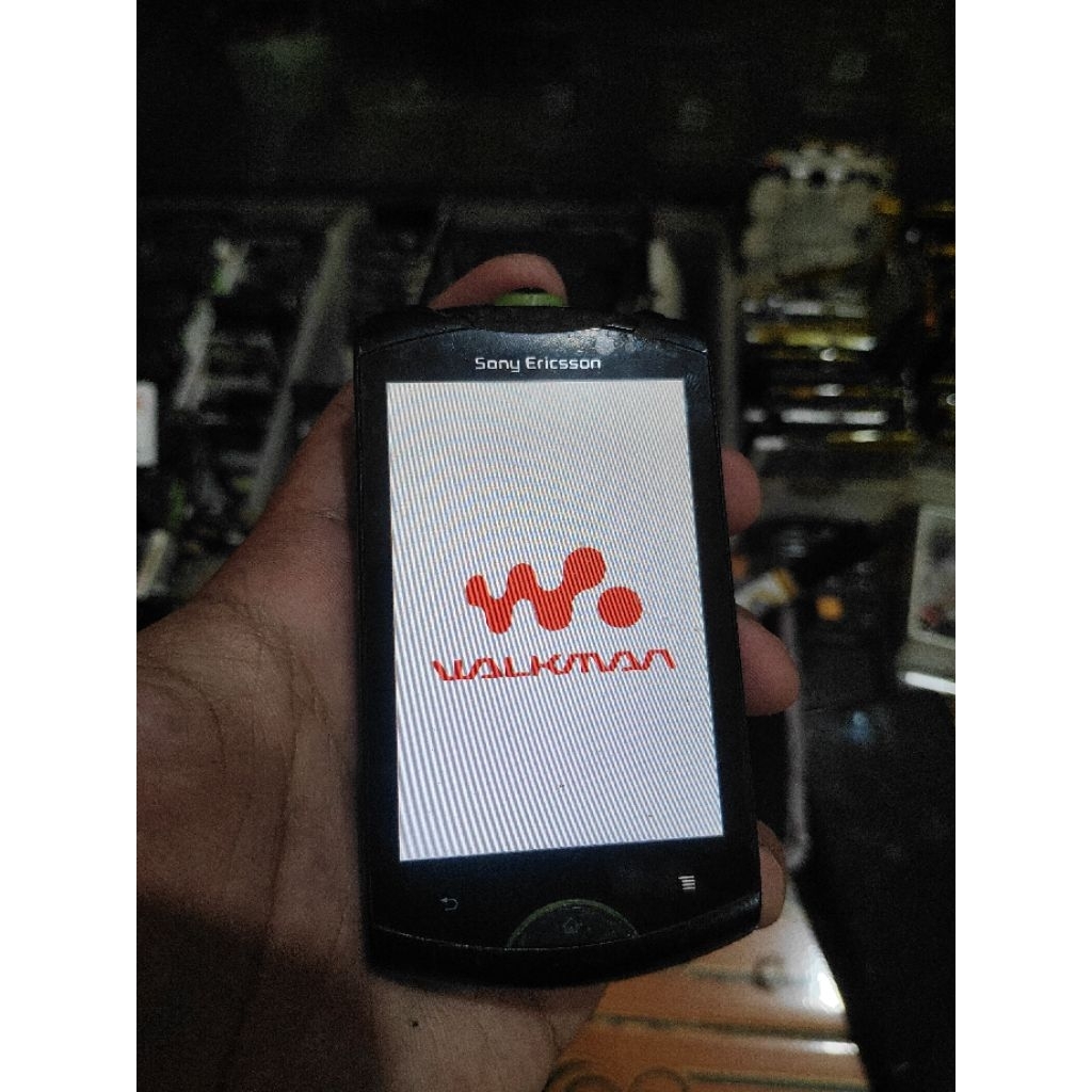 SONY ERICSSON WT19i BAHAN