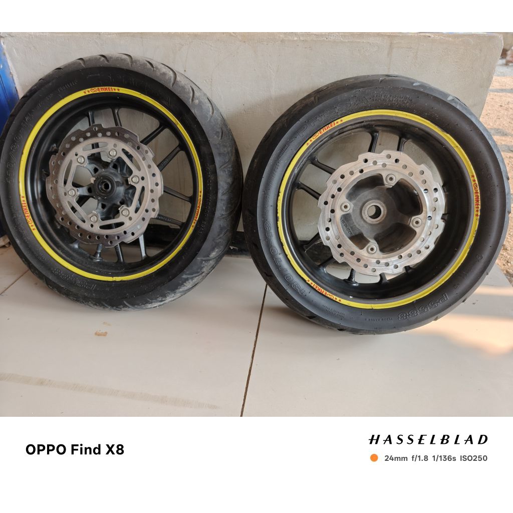 Velg motor Honda ADV 150 Depan belakang bekas + Piringan cakram (disk)