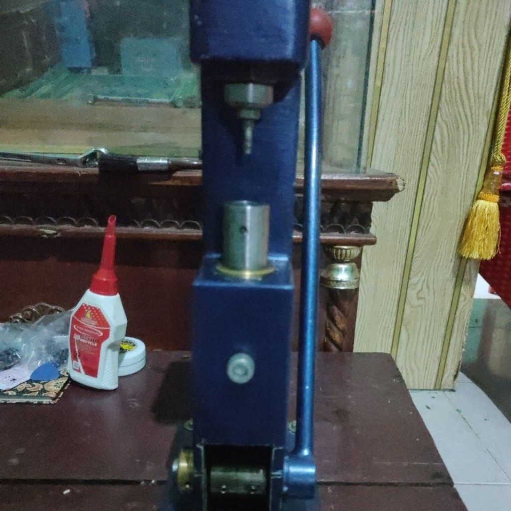 MESIN PRES