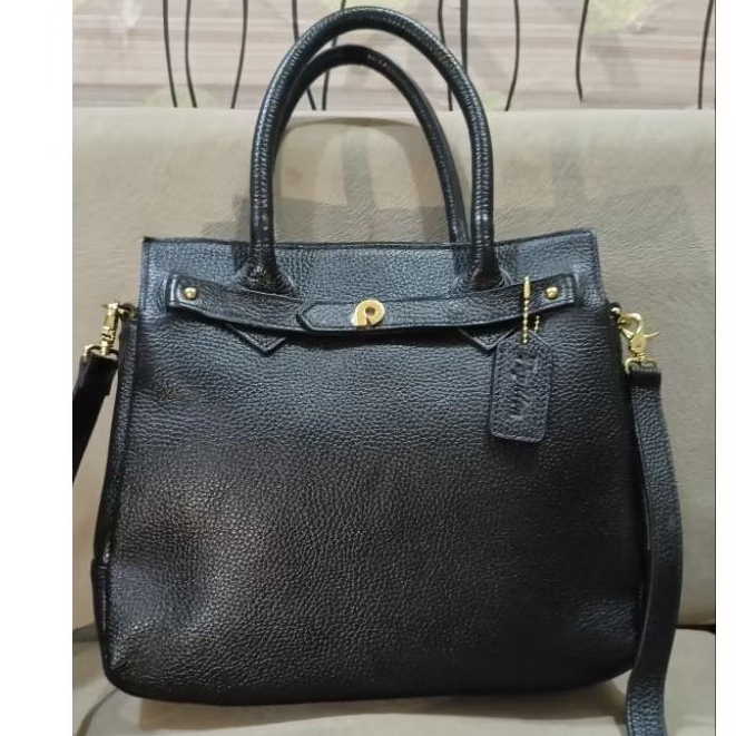 TAS SELEMPANG PAPILLON SEKEN WARNA HITAM LIKE NEW BANGET