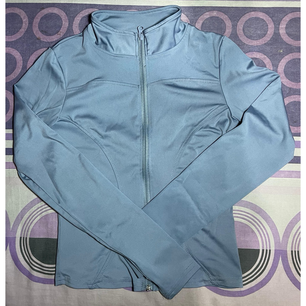 preloved jaket olahraga