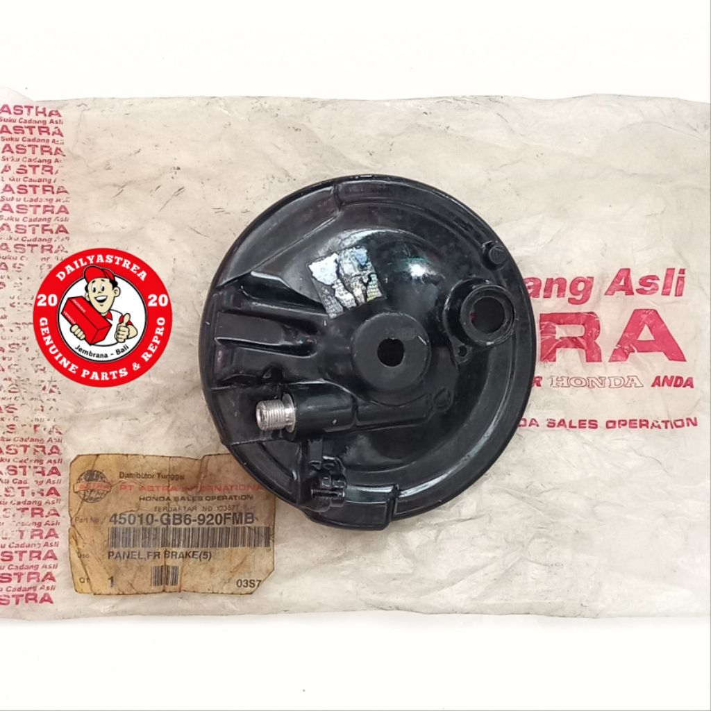 PANEL FRONT BRAKE TUTUP TROMOL DEPAN HITAM ASTREA 800 STAR ORIGINAL ORI ASTRA 45010-GB6-920FMB