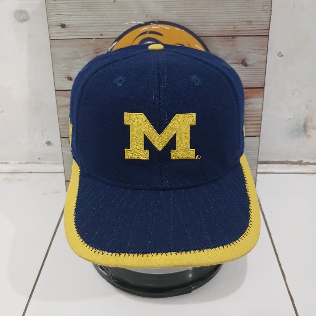 Topi Vintage Michigan Nike (Strap One Size Fits All)