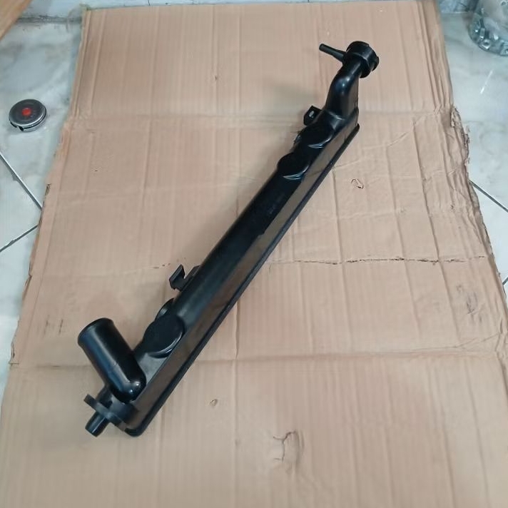 UPPERTANK RADIATOR TOYOTA WISH 2005 UP