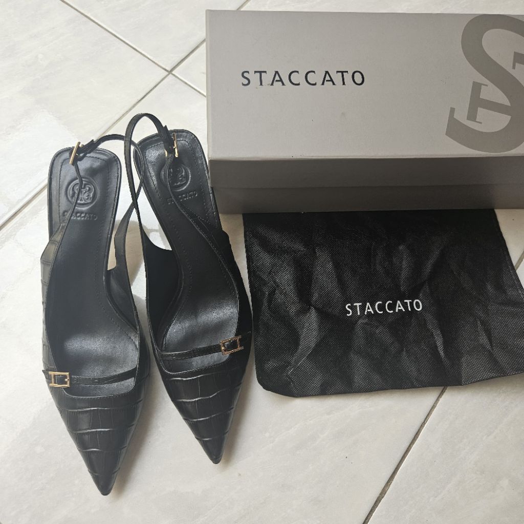 Preloved Sepatu Brand Staccato Original