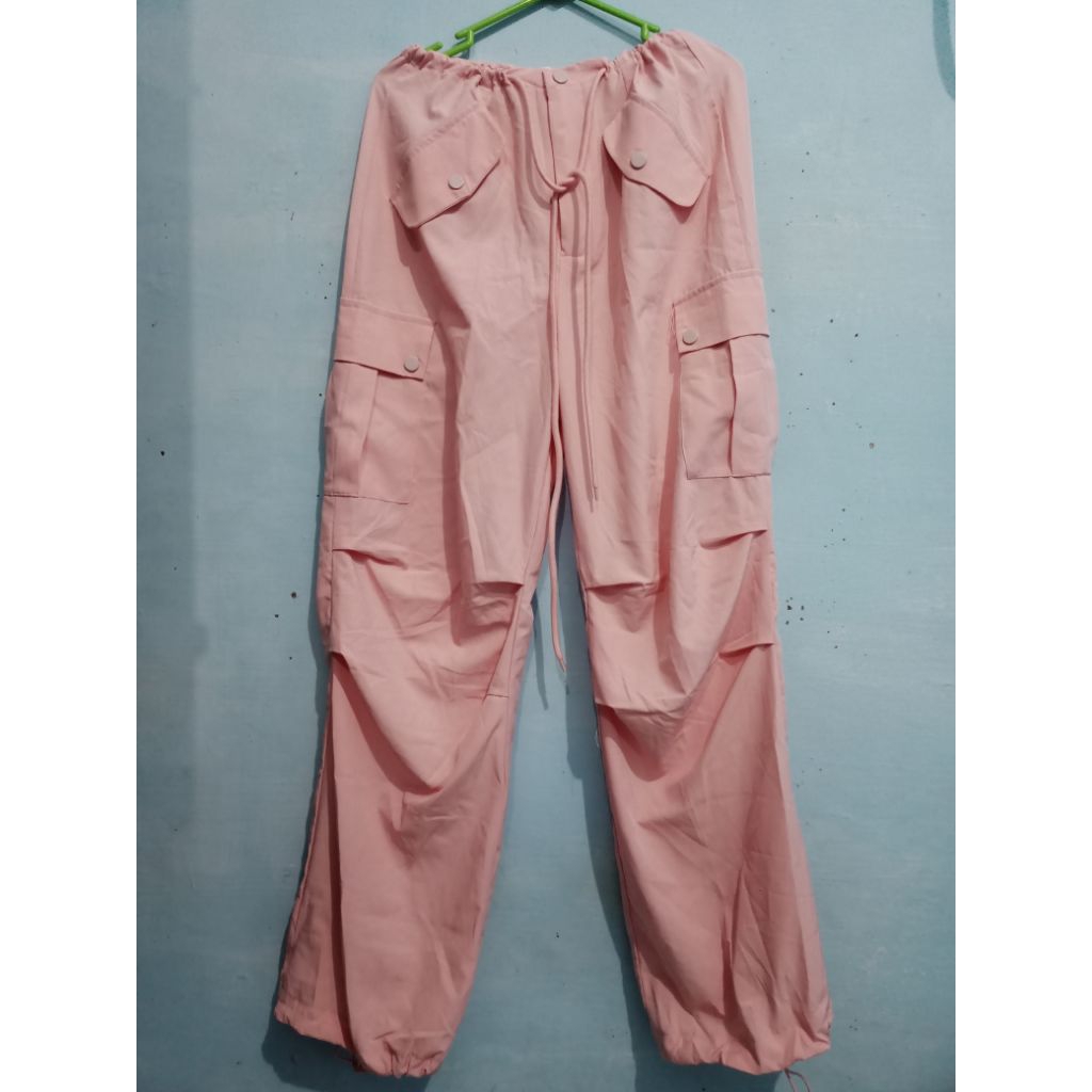 PRELOVED CELANA CARGO PARASUT