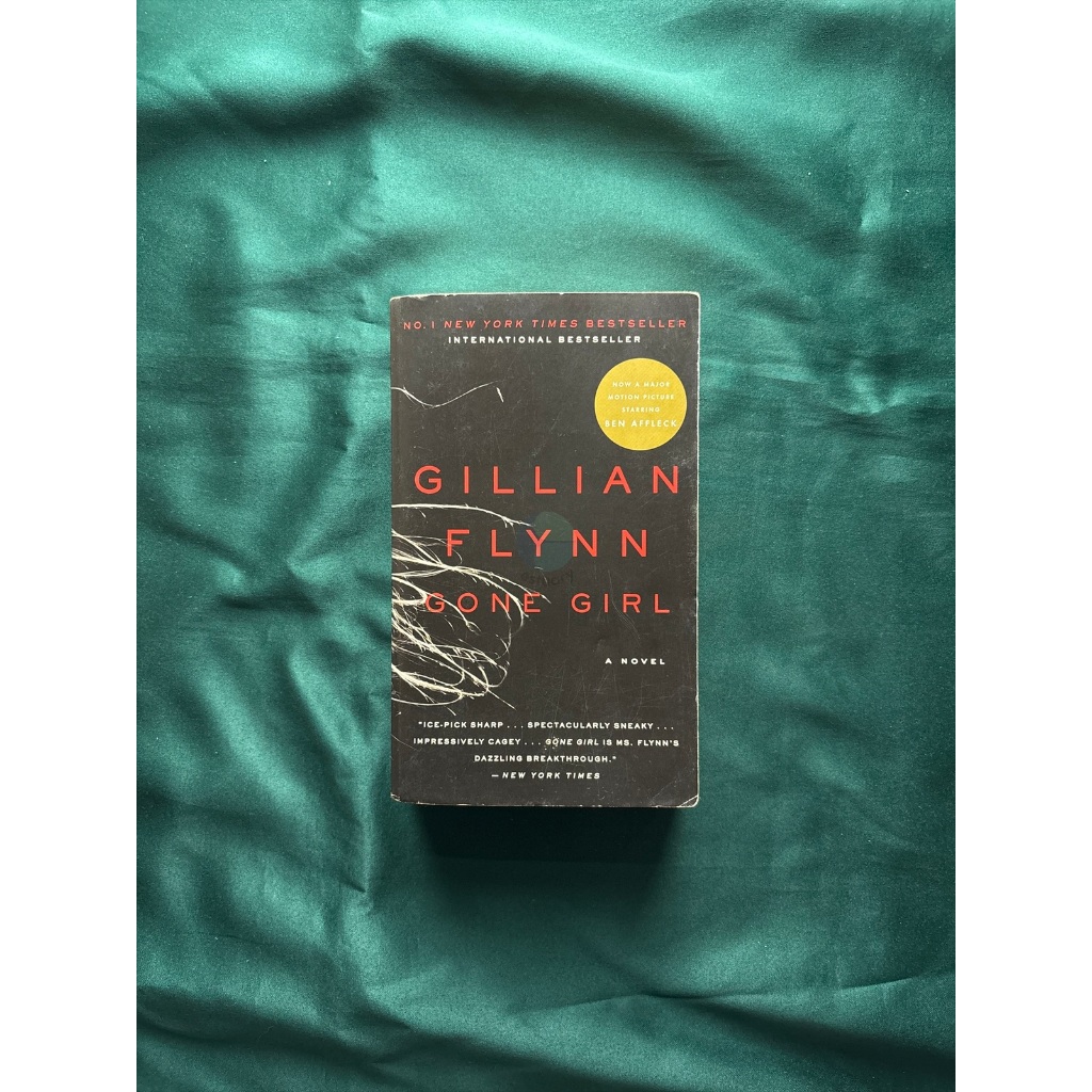 PRELOVED - Novel/Buku Gone Girl - Gillian Flynn