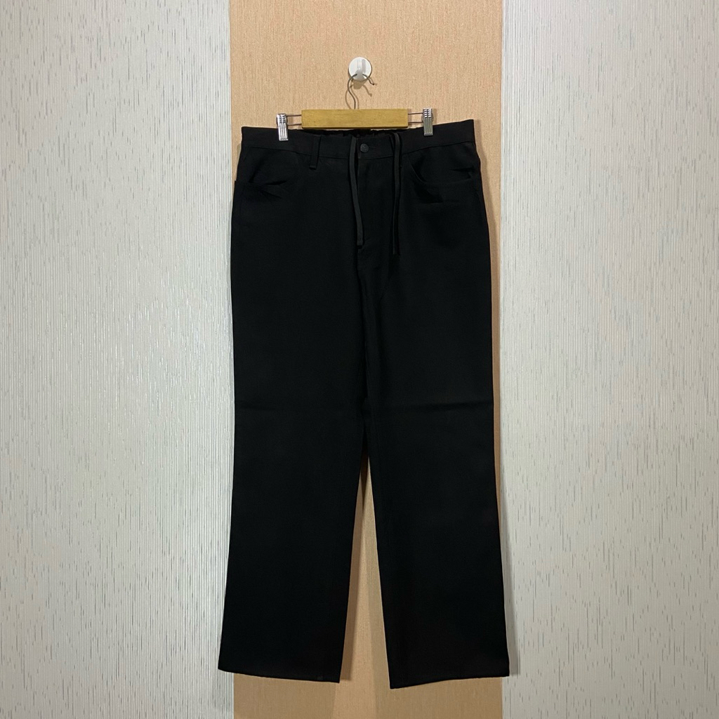 Soft Jeans GU by UNIQLO Regular Fit / Celana Uniqlo Pria / Size 33~35