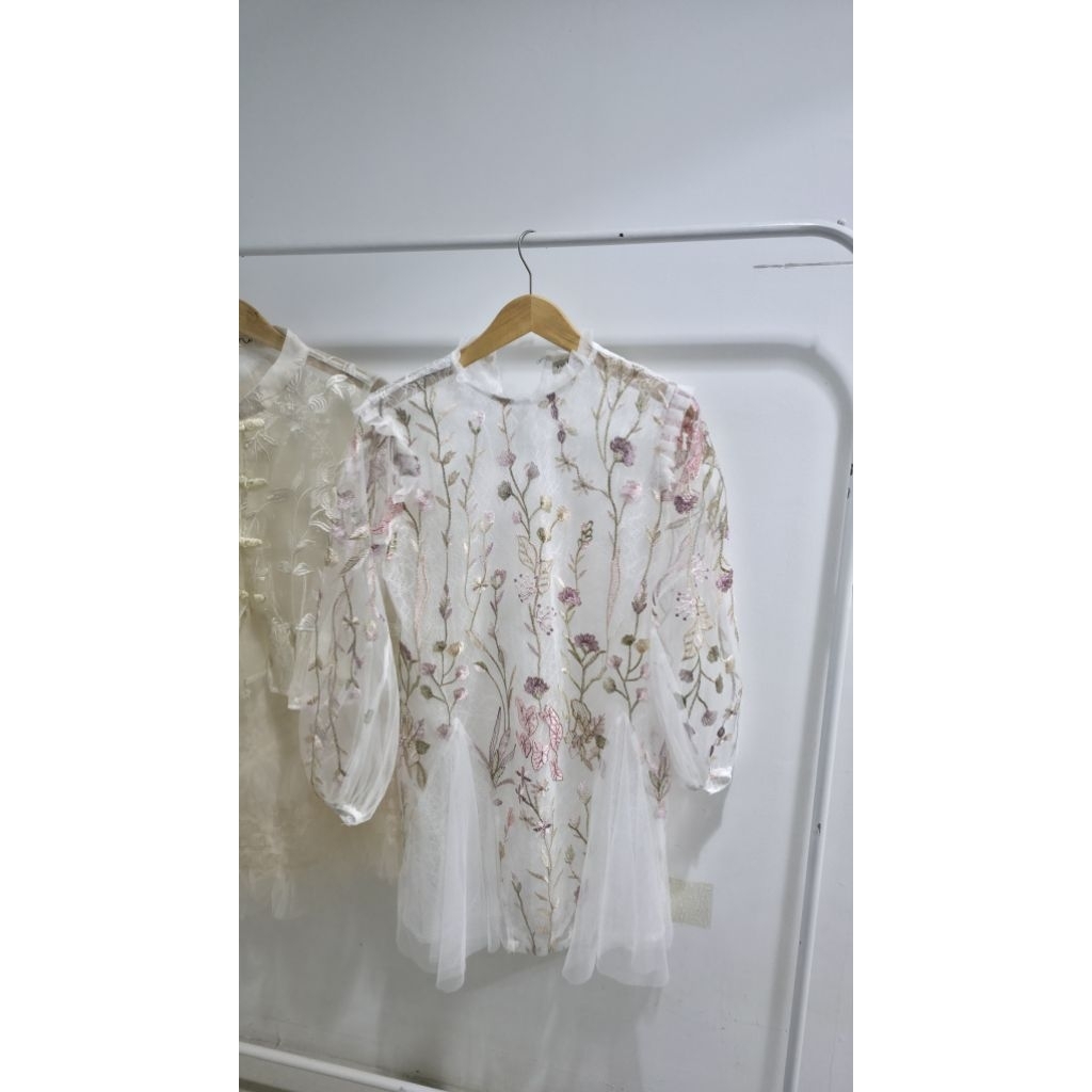 Napusha lace outer