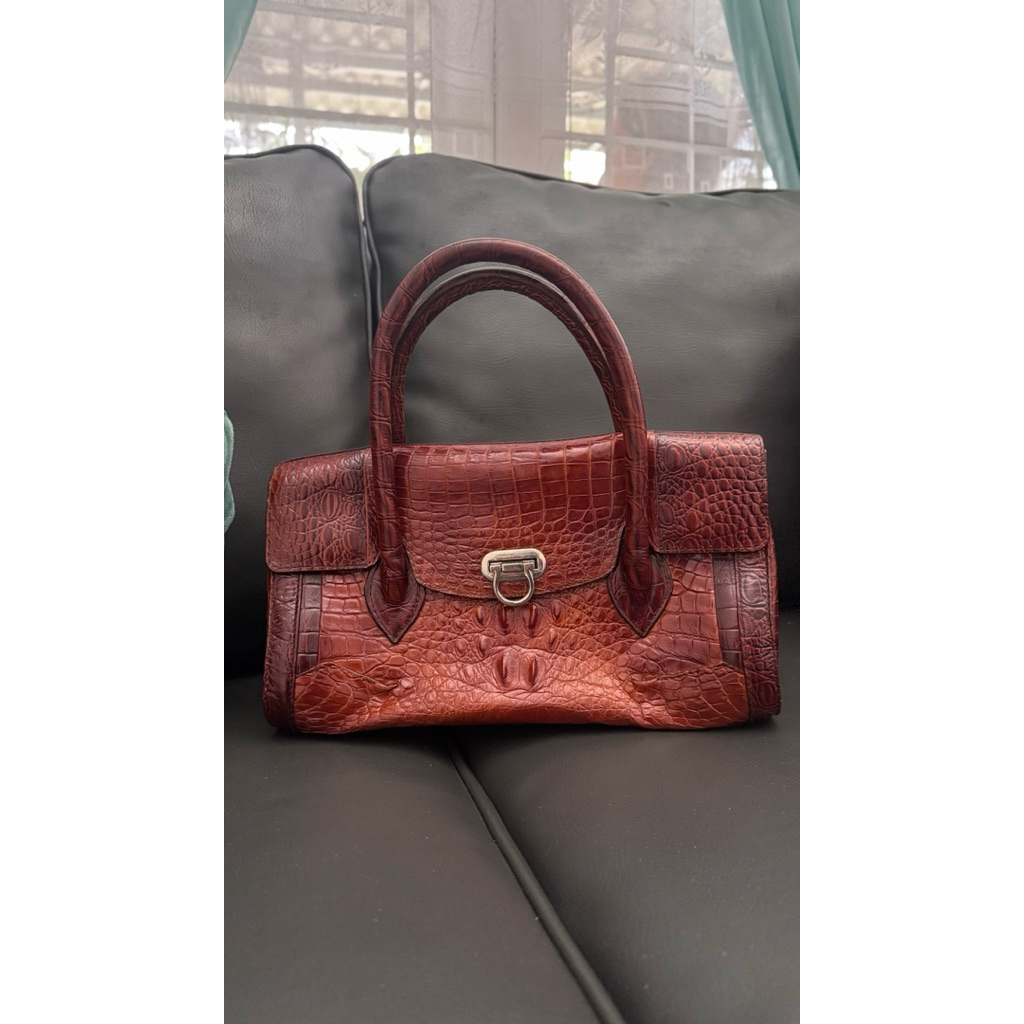 Preloved Tas kulit Buaya Asli papua