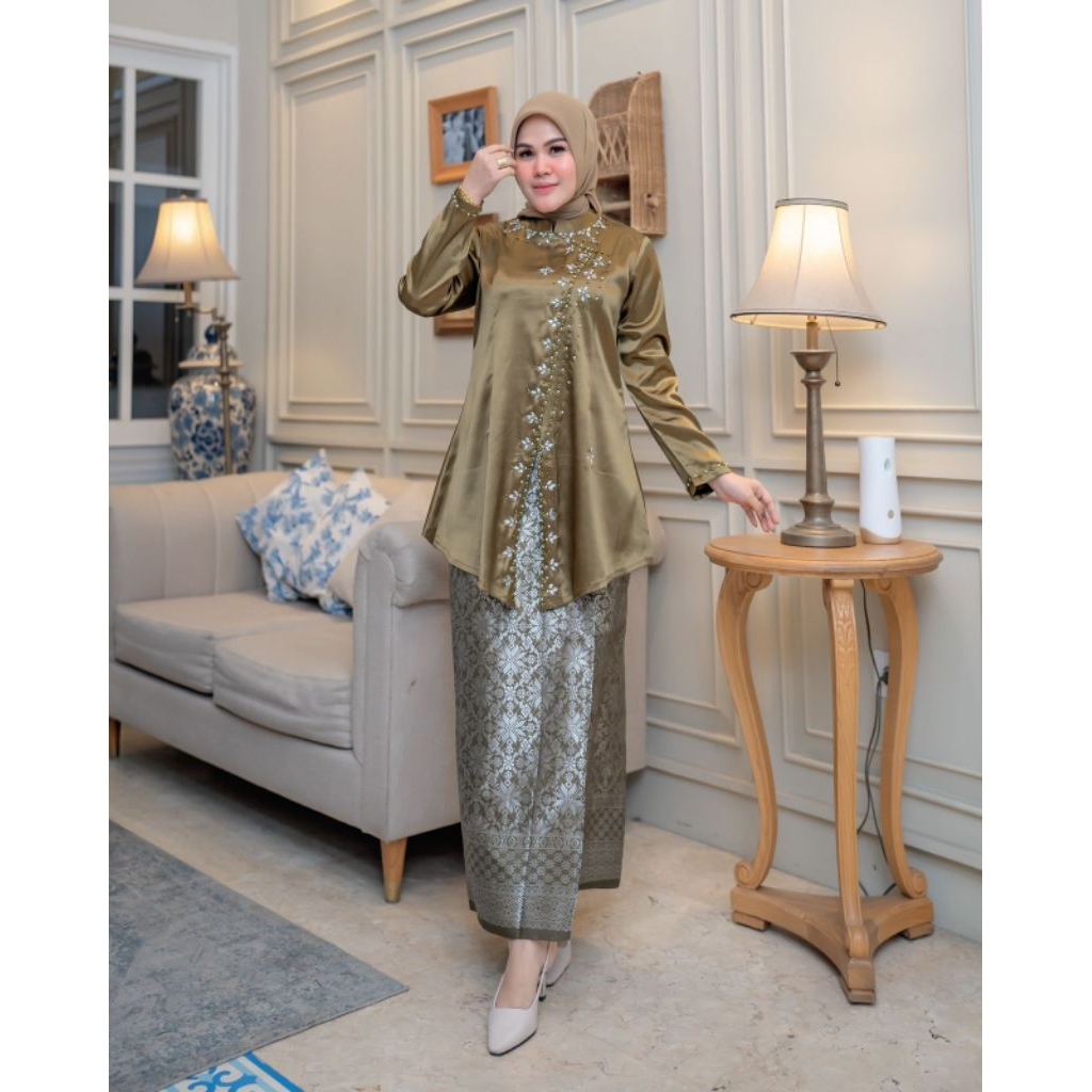 SC>>Setelan Kebaya Satin Bridal Payet Manik- Manik / Kebaya Pesta Model Janggan / baju pesta