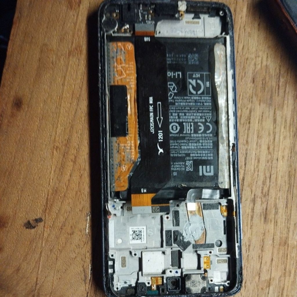 lcd,batre,papan konektor cas dll poco x3pro ori copotan