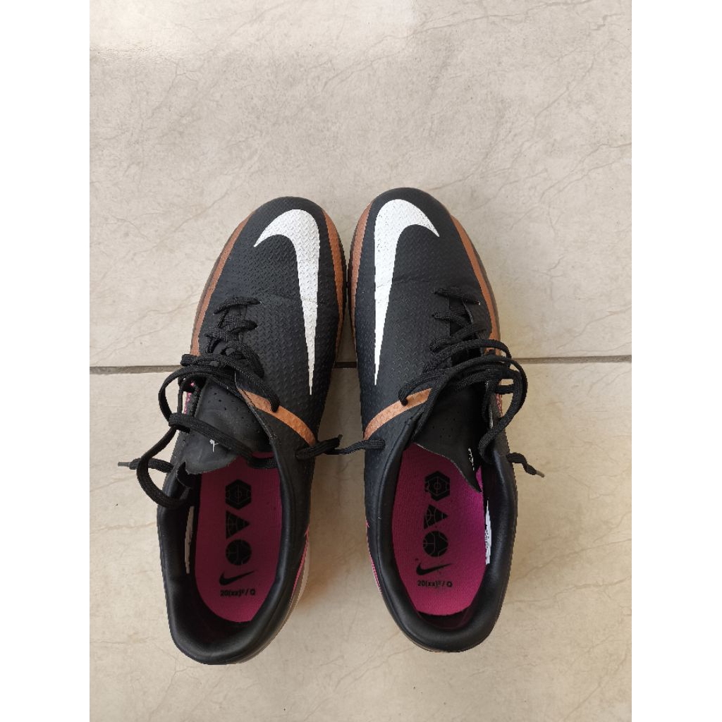 Nike Phantom GT2 Academy