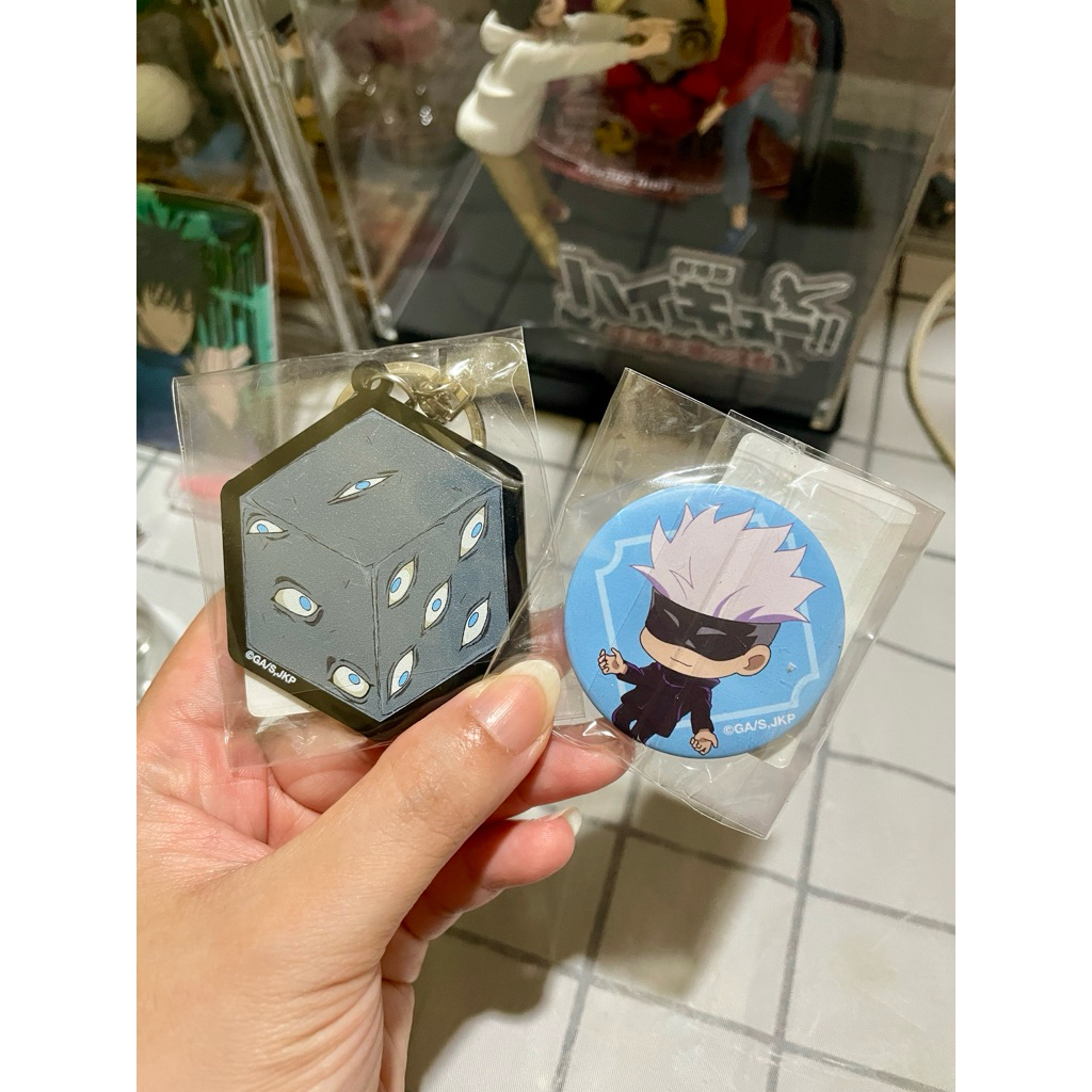 Official Jujutsu Kaisen Satoru Gojo Merchandise Keychain Pin Badge JJK Gojo