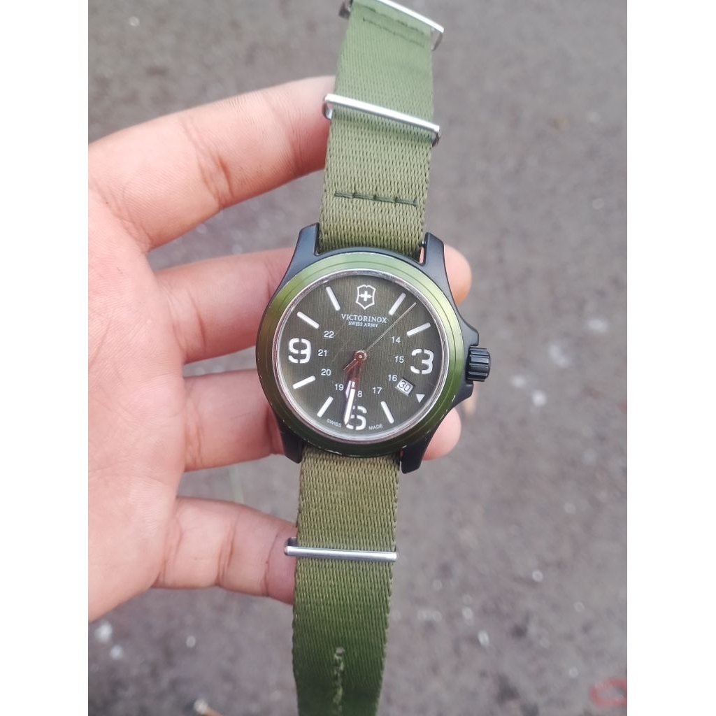 Victorinox swiss army