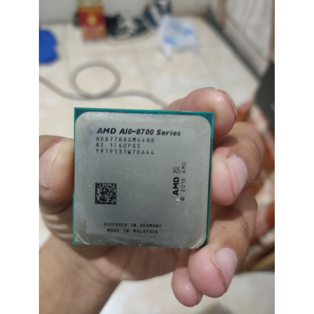 Processor amd a10-8700