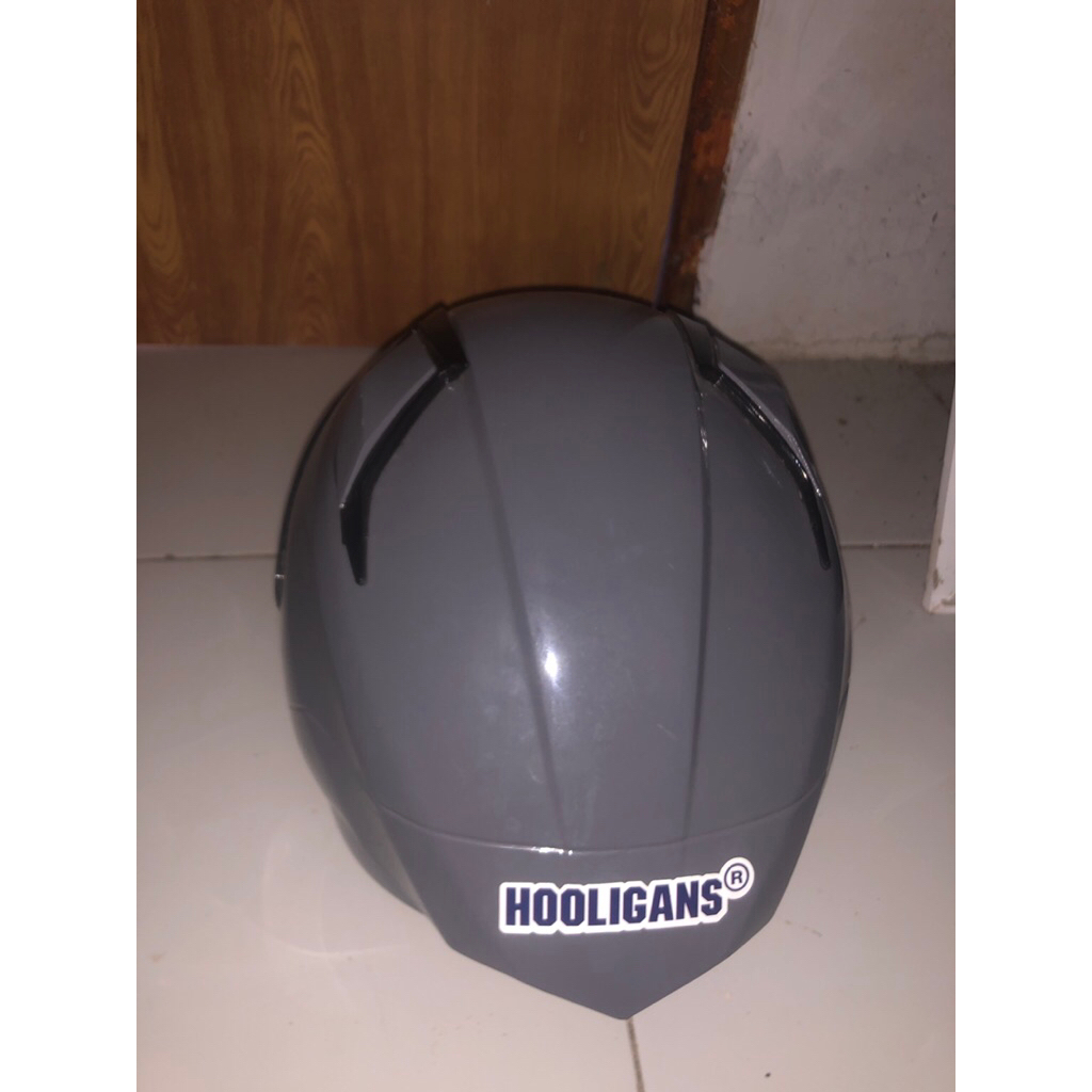 Helm bagus pria