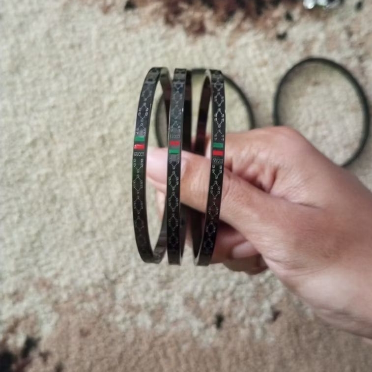 Gelang Titanium Cartier dan Gucci Warna Hitam | Anti karat anti luntur