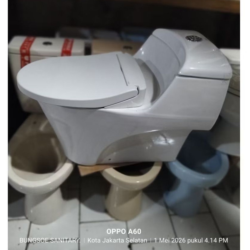 Toilet Closet Duduk TOTO CW 823nj / Kloset Kodok tombol Atas