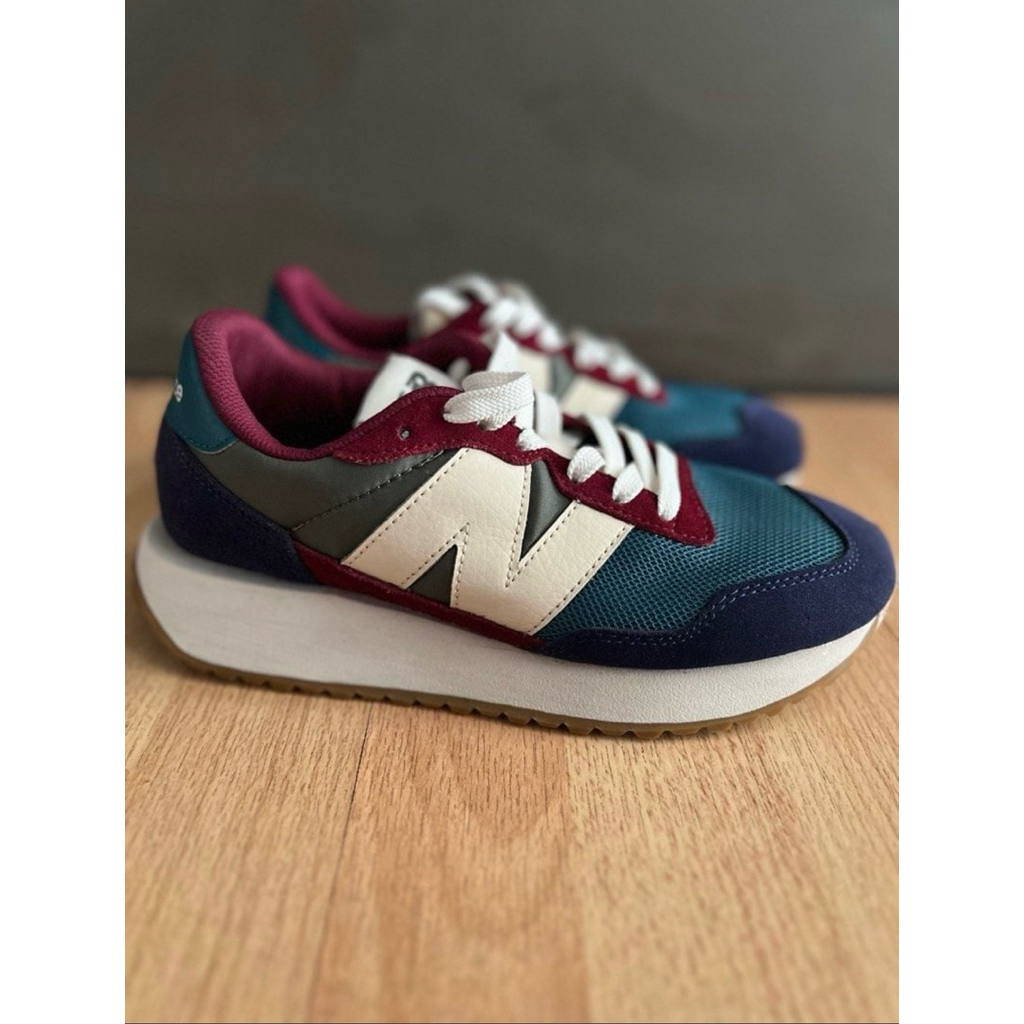 New Balance 237