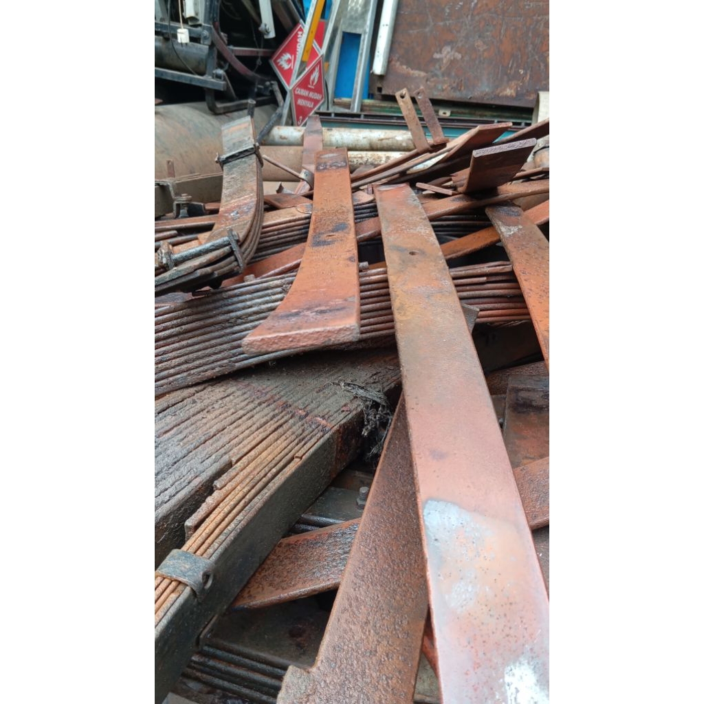 besi baja daun per bekas, tebel 10mm , lebar 8cm ukuran panjan 20cm-50 cm
