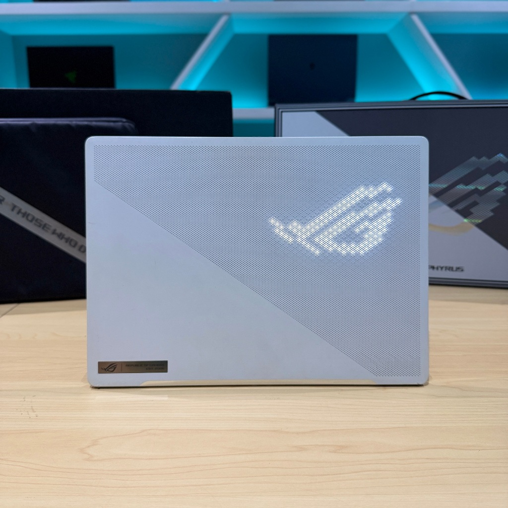 Laptop Gaming Asus ROG Zephyrus G14 GA402NU Ryzen 7 7735HS RTX 4050 16G/512GB Animatrix